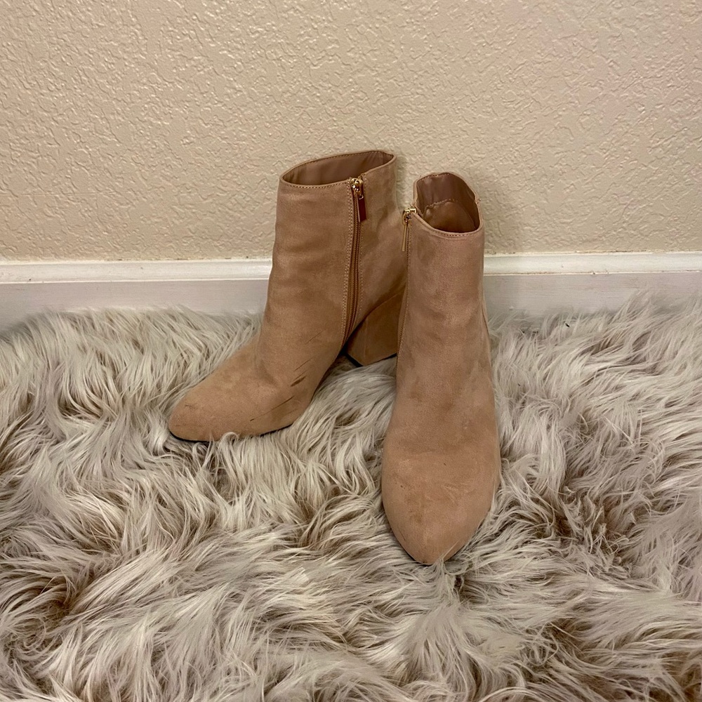 Fashion Nova Malia Heeled Booties 🤎